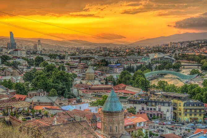 3-Hour Private Guided Walking Tour in Tbilisi - Freedom Square to Old Town: Why the Start Matters