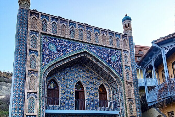 3-Hour Private Guided Walking Tour in Tbilisi - Bridge of Peace to Metekhi Cathedral: Views Built Into the Route