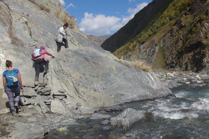 7-day hiking expedition to Tusheti through the Atsunta pass - Day 4: Pirikiti Alazani river descent to Girevi and Chontio