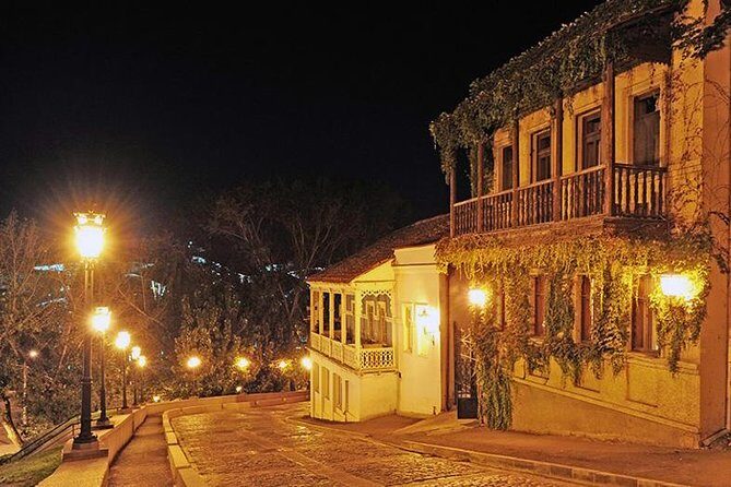 Classic Tbilisi Walking Tour - Freedom Square start: Sololaki streets with a real local guide
