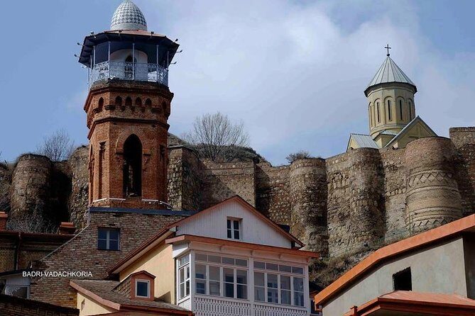 Classic Tbilisi Walking Tour - Abanotubani finish: Sulfur Bathhouse area and the Falcon and Pheasant fountain