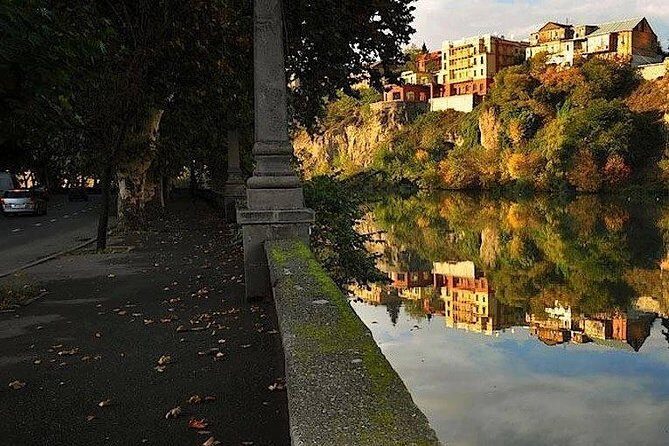 Classic Tbilisi Walking Tour - Soviet-era context: how the guide helps you read what you see