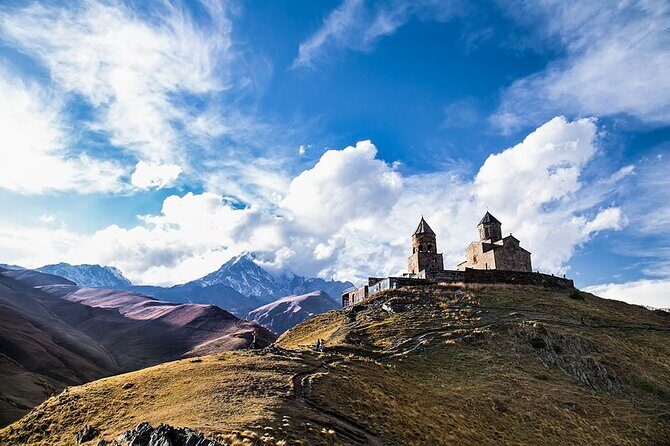 Kazbegi Gudauri Ananuri: Full Day Group Tour - Ananuri Fortified Castle Ensemble: Assumption Church details to look for