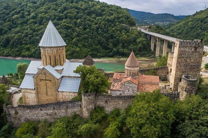 Kazbegi, Gudauri, Mtskheta & Ananuri Full Day Private Tour From Tbilisi - Ananuri Fortress Complex on the Aragvi River (about 40 minutes)