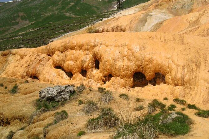 Kazbegi, Gudauri, Mtskheta & Ananuri Full Day Private Tour From Tbilisi - Gudauri: winter-sun energy without needing ski gear (about 30 minutes)