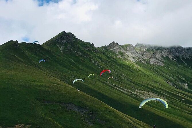 Kazbegi (stepantsminda) and Gudauri private tour - Stop 4: Russian Georgian Friendship Monument for Mountains, Horses, Paragliding, and Picnic Time
