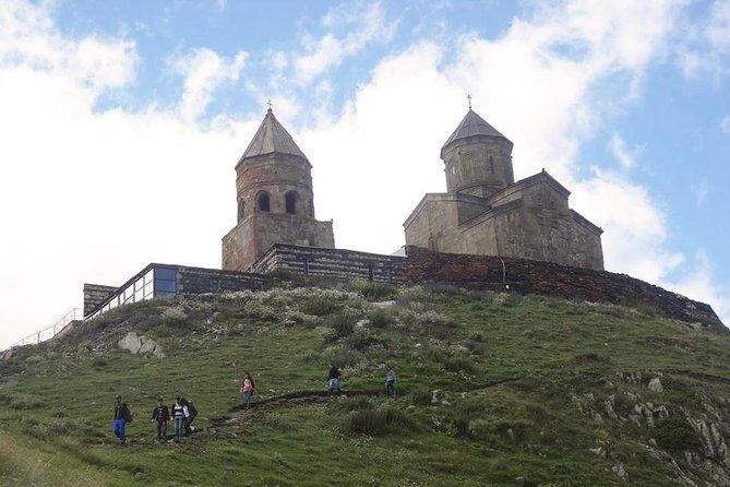 Private 1-Day Tour to Kazbegi & Gergeti Trinity Church - Ananuri Fortress: medieval walls with real water views