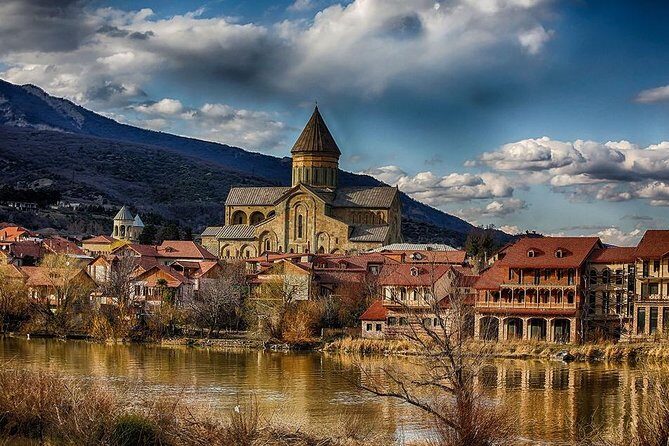 Private Trip to Tbilisi and Mtskheta - Cultural Capitals - Back to Tbilisi: waterfalls, streets, and quick city icons