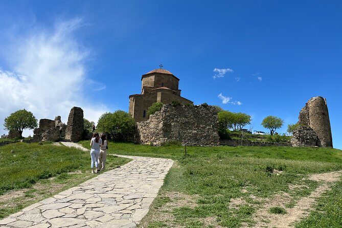 Sacred Sites and Ancient Wonders: Jvari, Mtskheta and Uplistsikhe - Service feel: why the guide can make or break the day