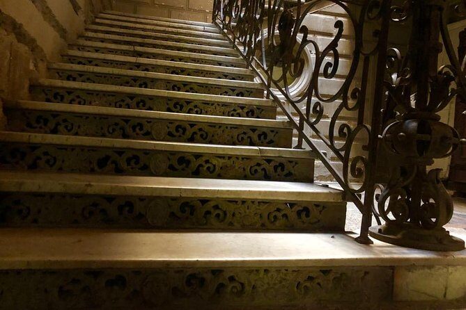 Tbilisi 'Beyond Facades' - Beyond the Front Doors: Old backyards and entrance halls