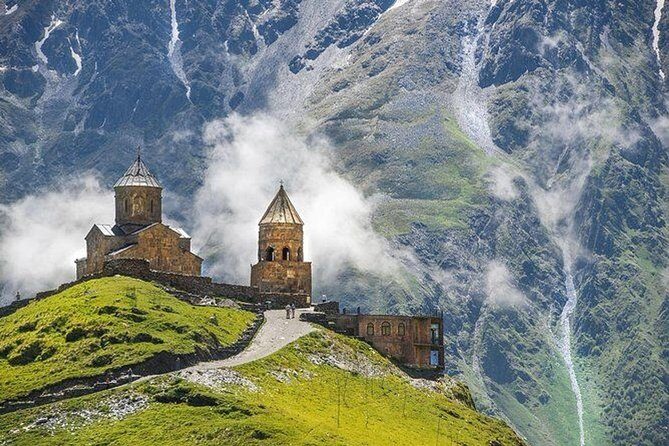Tour in Kazbegi - Pickup From Tbilisi and a Comfortable Ride All Day