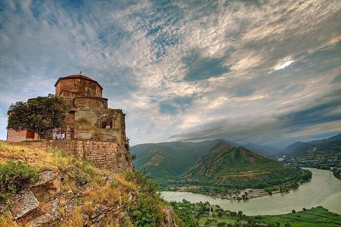 Uplistsikhe, Mtskheta and Jvari - historical private day tour from Tbilisi - Price and value: what $149 per person really covers