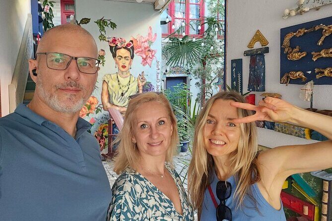 Walking City Tour in Tbilisi - Old Town Tbilisi: Narrow Streets, Carved Balconies, and Photo Planning