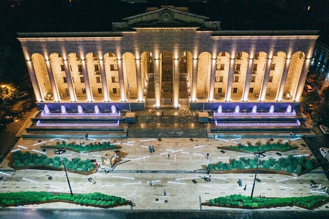Walking Tour Tbilisi: From the USSR to the 1st Female President - Walking the democracy route: Presidential Palace + House of Justice, without the inside access